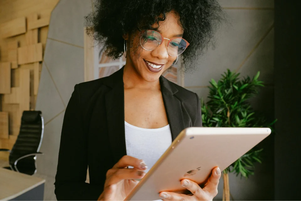 Jeanine C. Holland | Certified Etiquette Consultant Master Professional